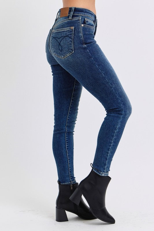 Judy Blue Full Size Mid-Rise Waist Skinny Jeans with Pockets Trendsi