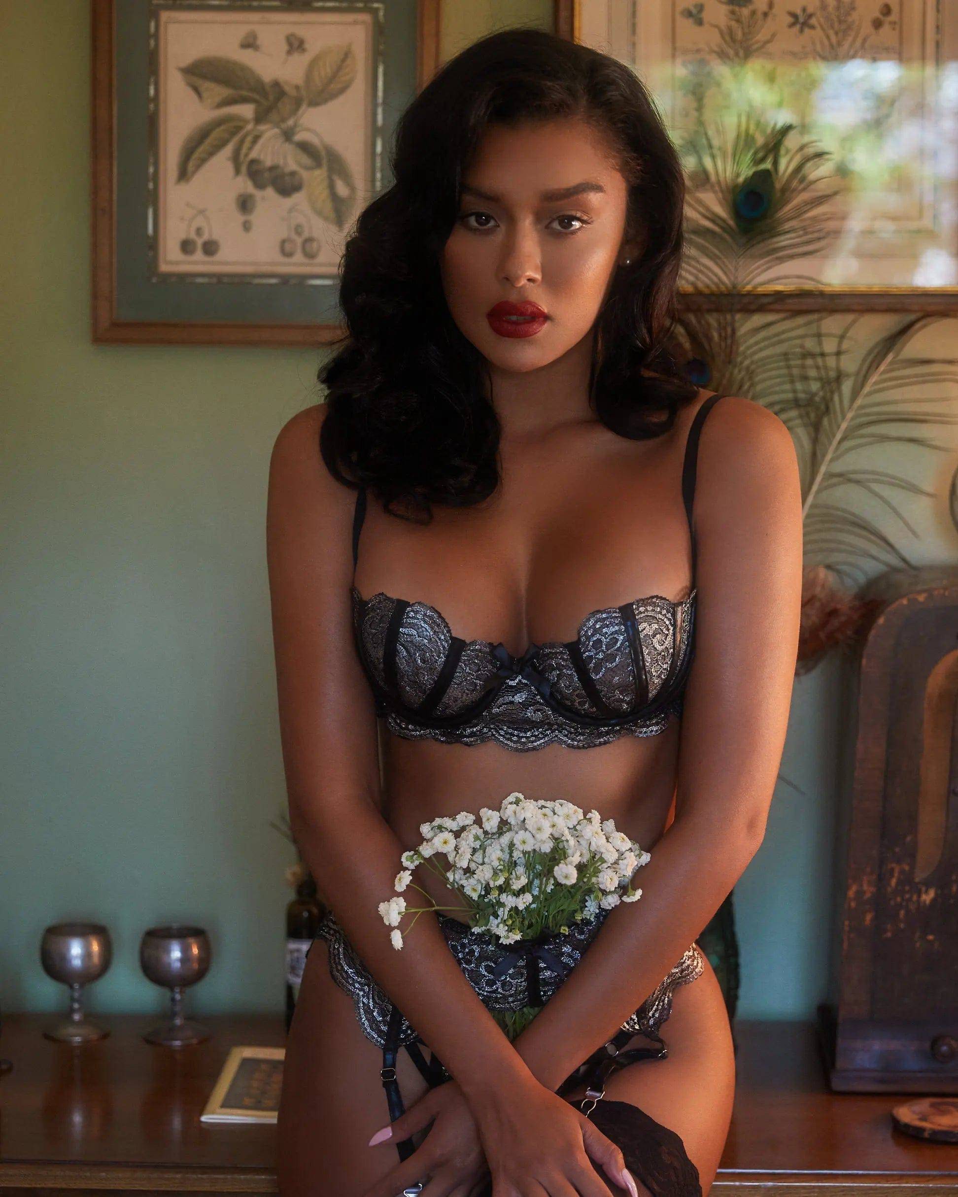 LI404 - 3pc Metallic Bra & Garter Set Eye Candy Sensation