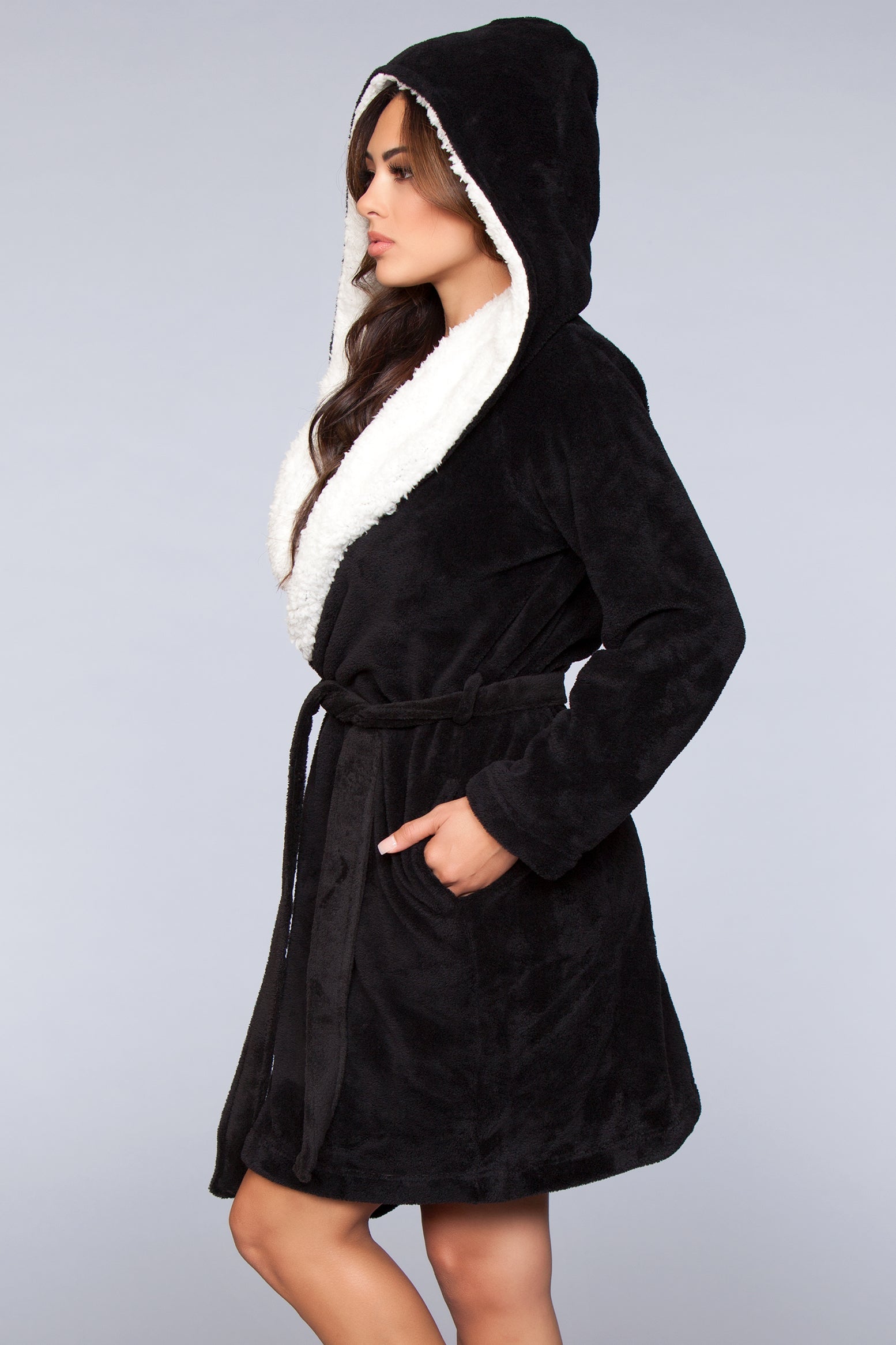 1817 Janet Plush Fleece Color Block Robe BeWicked