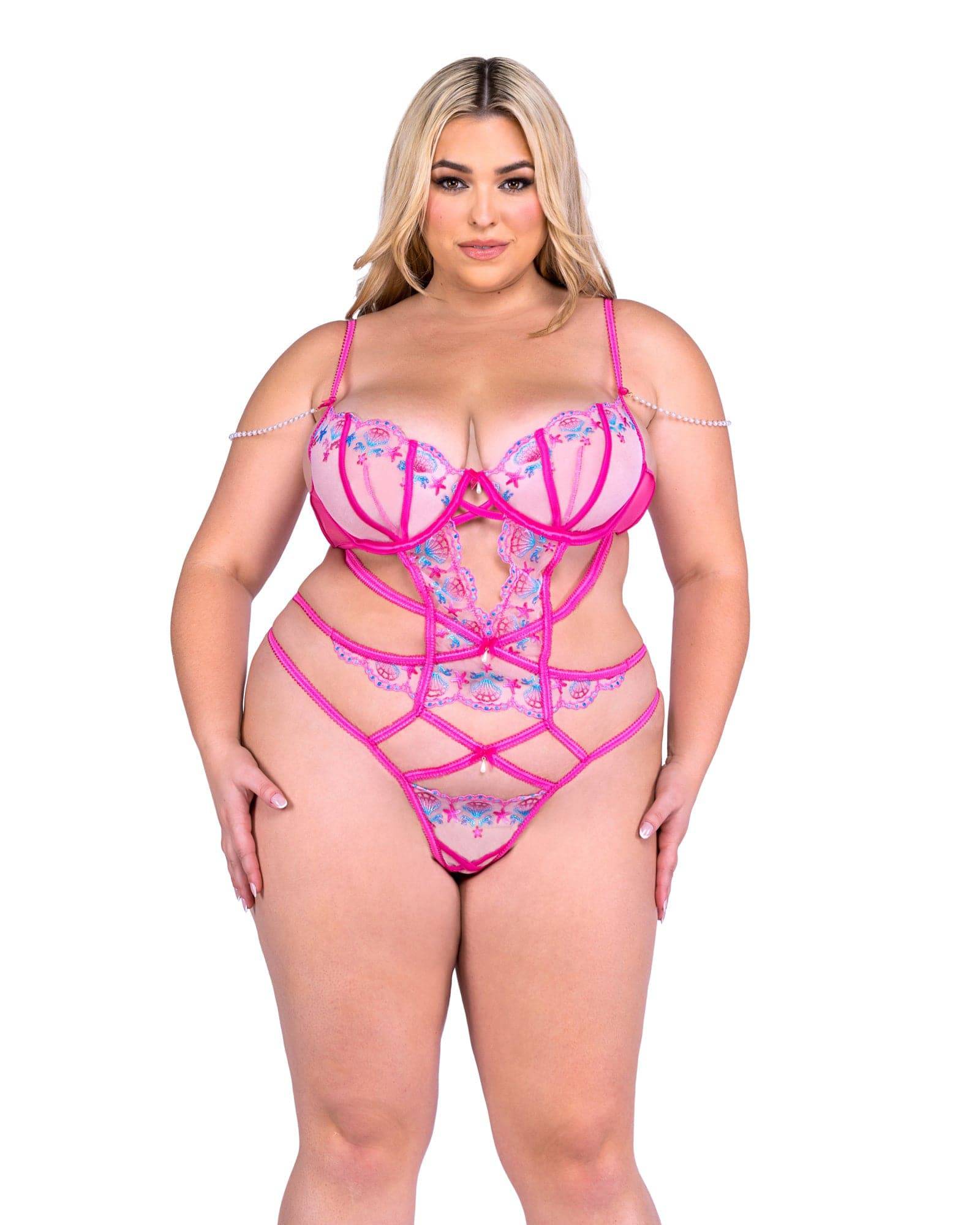LI693 - Sultry Siren Teddy Roma Confidential