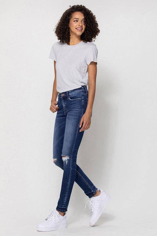 Mid Rise Ankle Skinny W/Distressed Hem Eye Candy Sensation